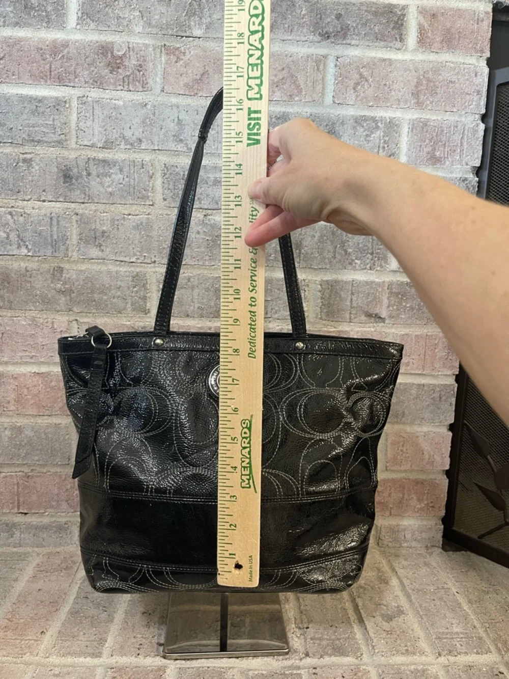 Coach Black Patent Signature Circle Tote - Picture 4 of 11